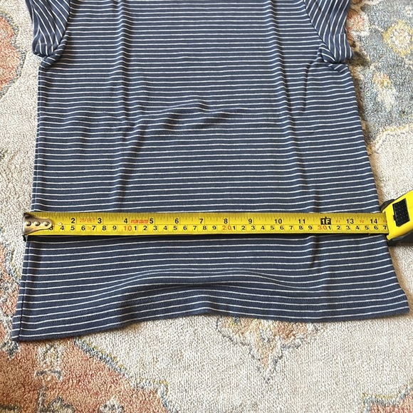🫂| Navy striped tee - Picture 4 of 4